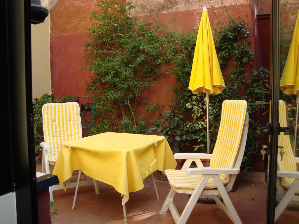 Colosseum Cottage ローマ エクステリア 写真