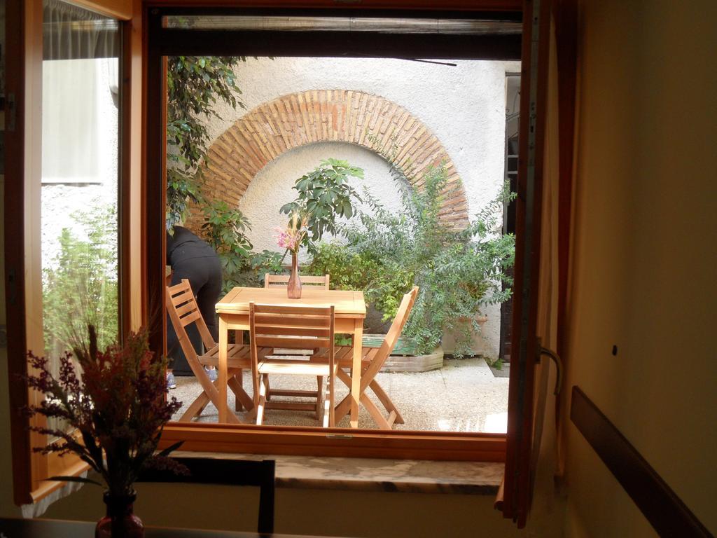 Colosseum Cottage ローマ エクステリア 写真
